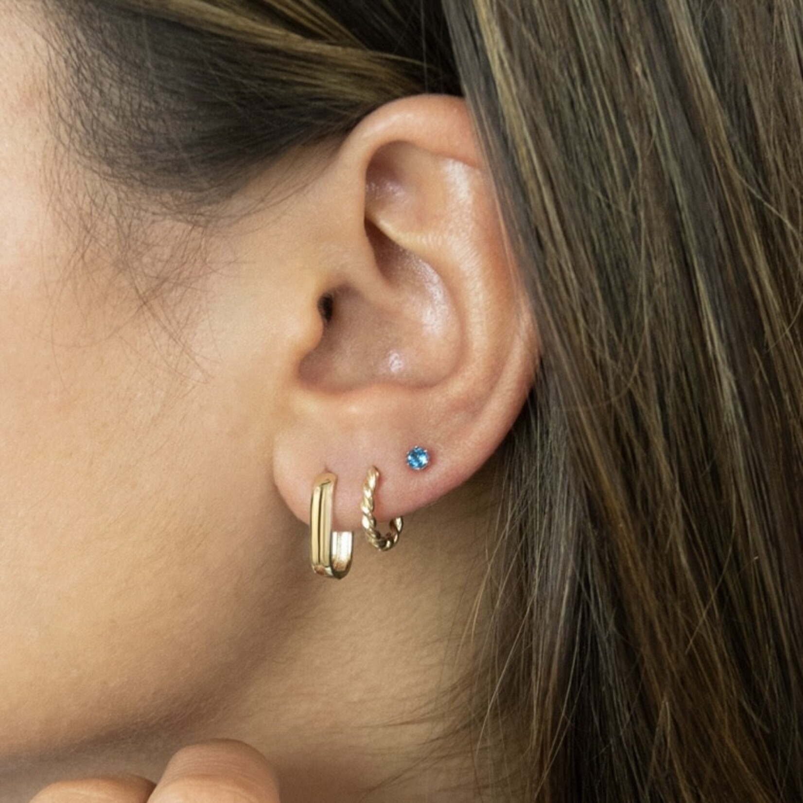 Jackie Gold Jackie Gold Grand Place Rectangle Hoops 14 karaat goud