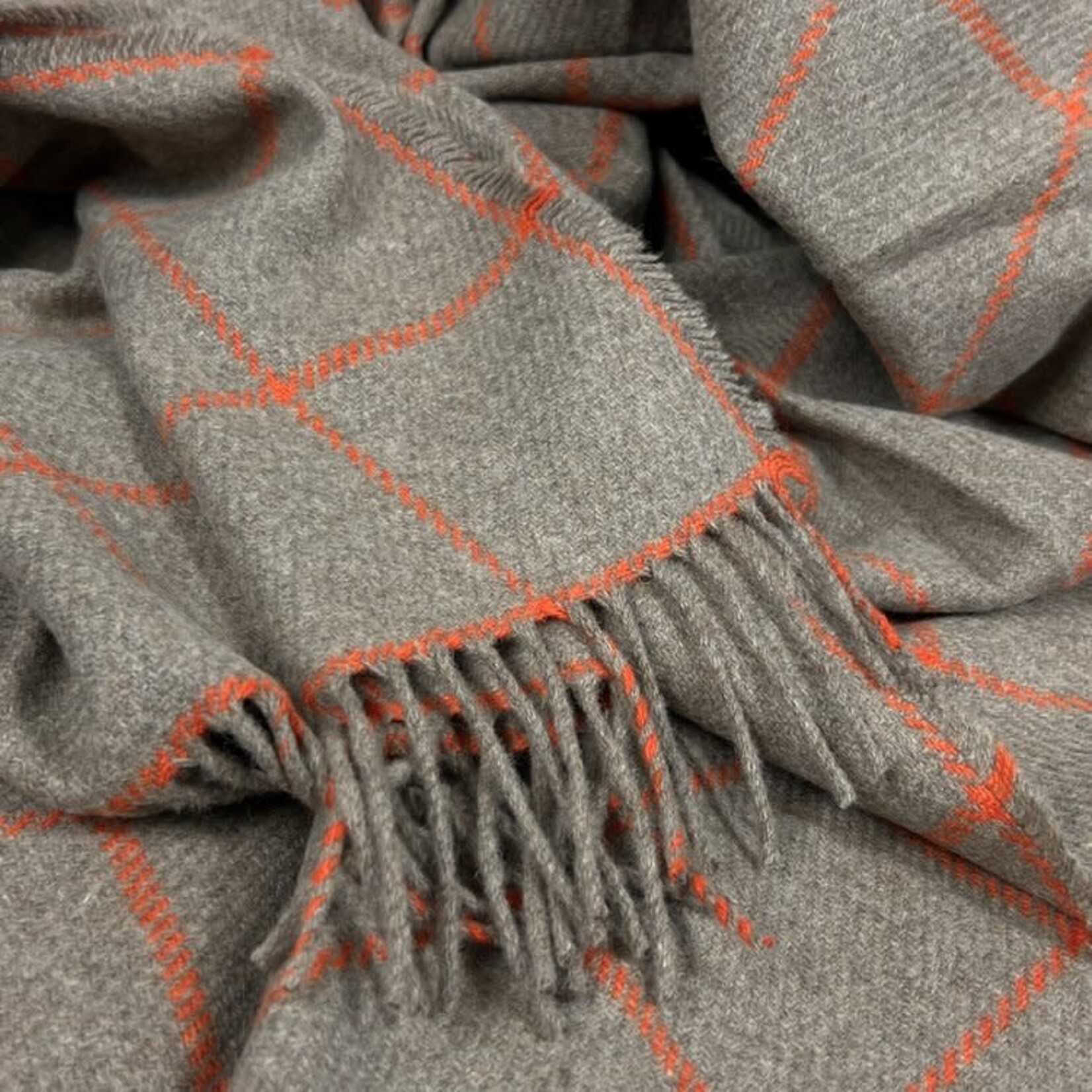 McNutt of Donegal McNutt kasjmier/lamswol deken 200 x 145 cm, met streep