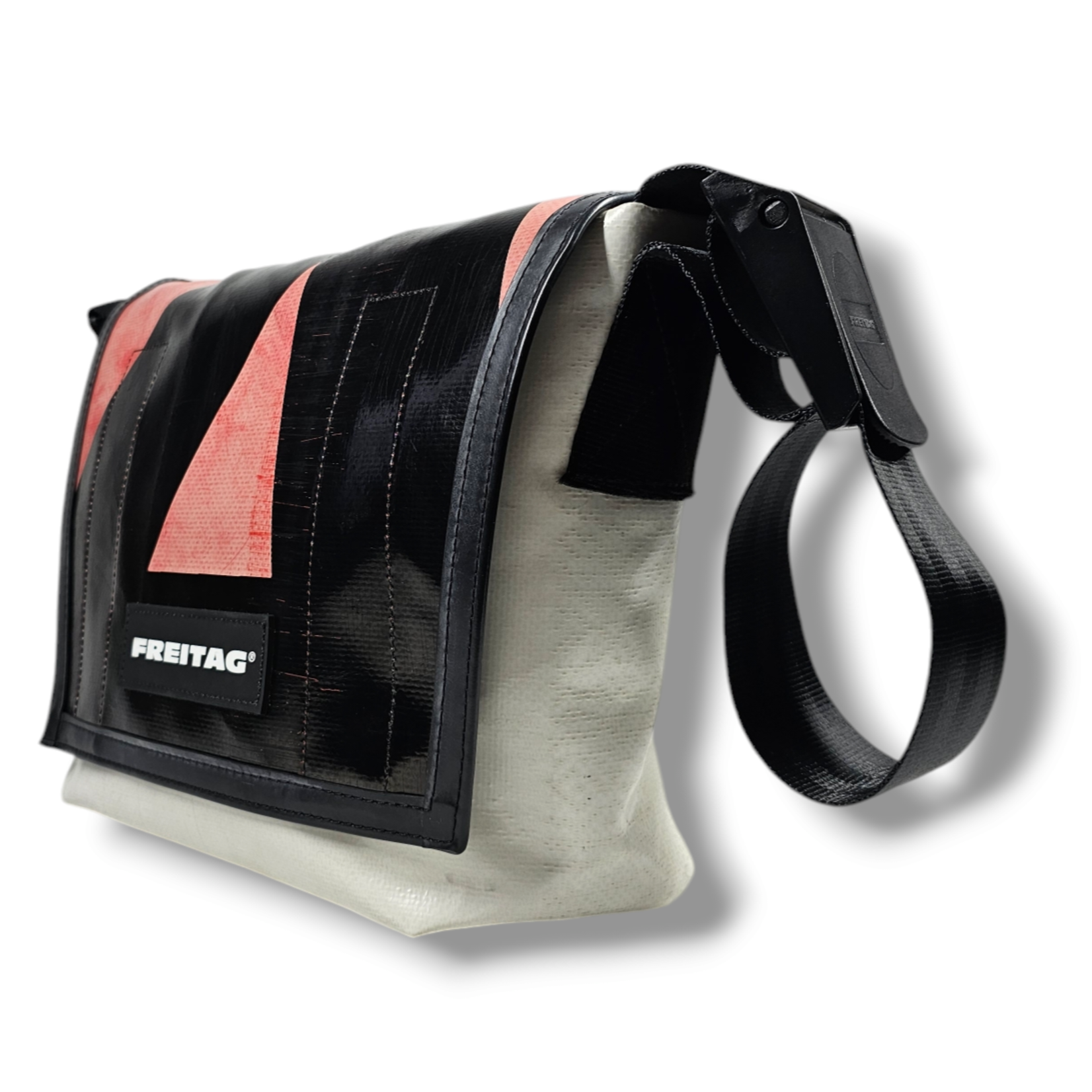 FREITAG F11 LASSIE Messenger S