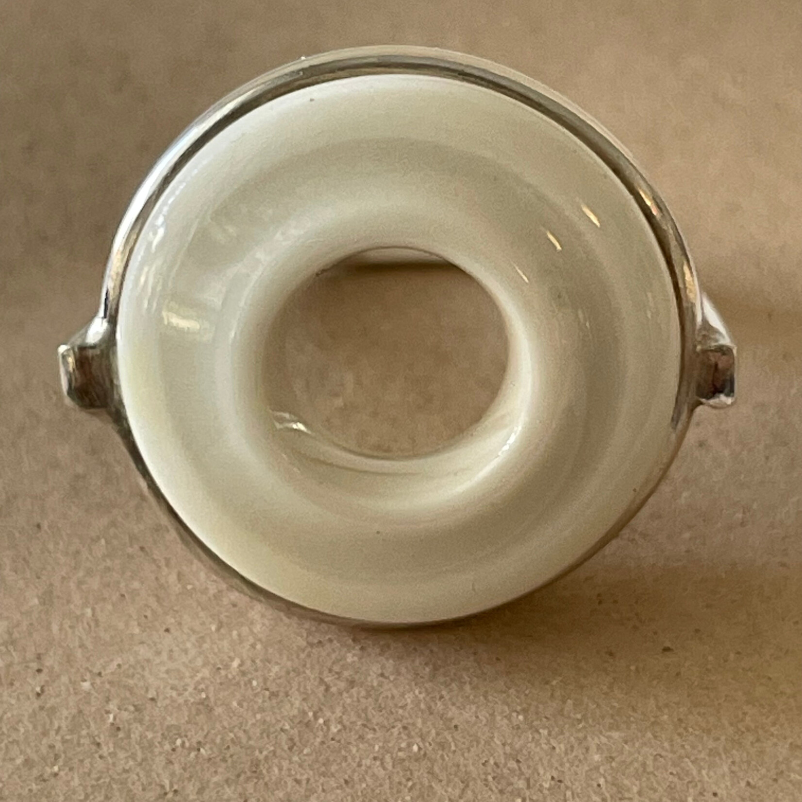 Judith Bloedjes Judith Bloedjes ring, porselein en zilver