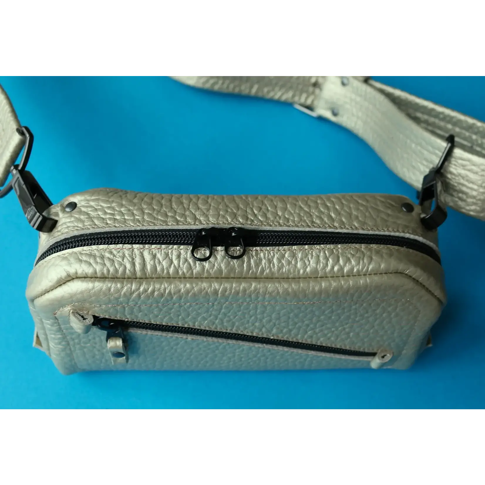 Frrry Frrry Bee Soft Gold