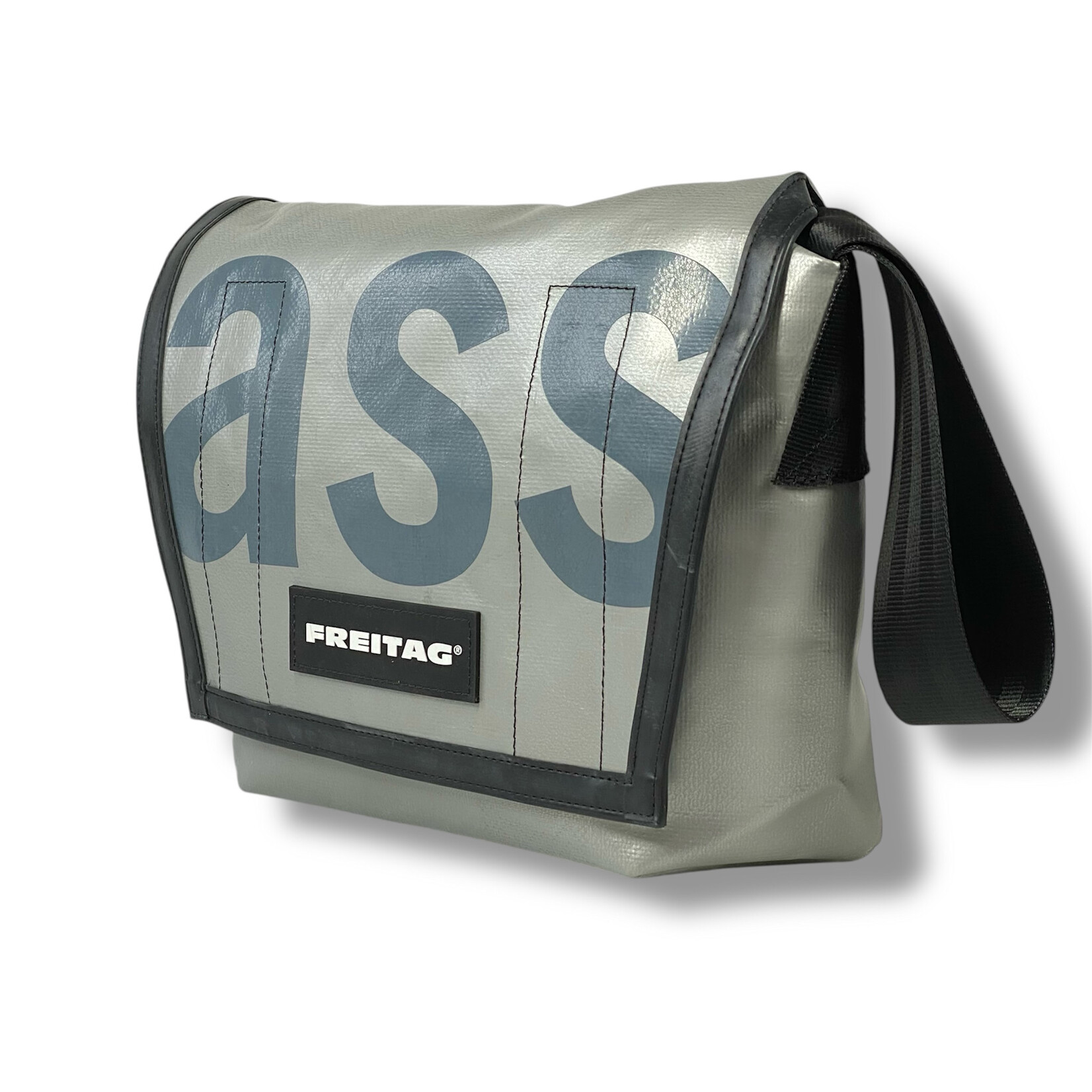 FREITAG F11 LASSIE Messenger S