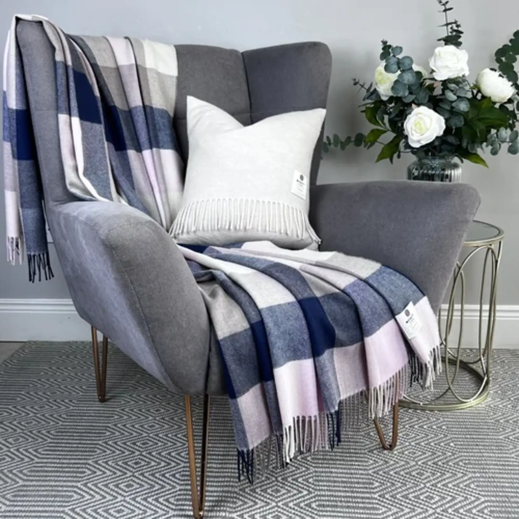 McNutt of Donegal McNutt of Donegal supersoft plaid merino lamswol 200 x 145 cm