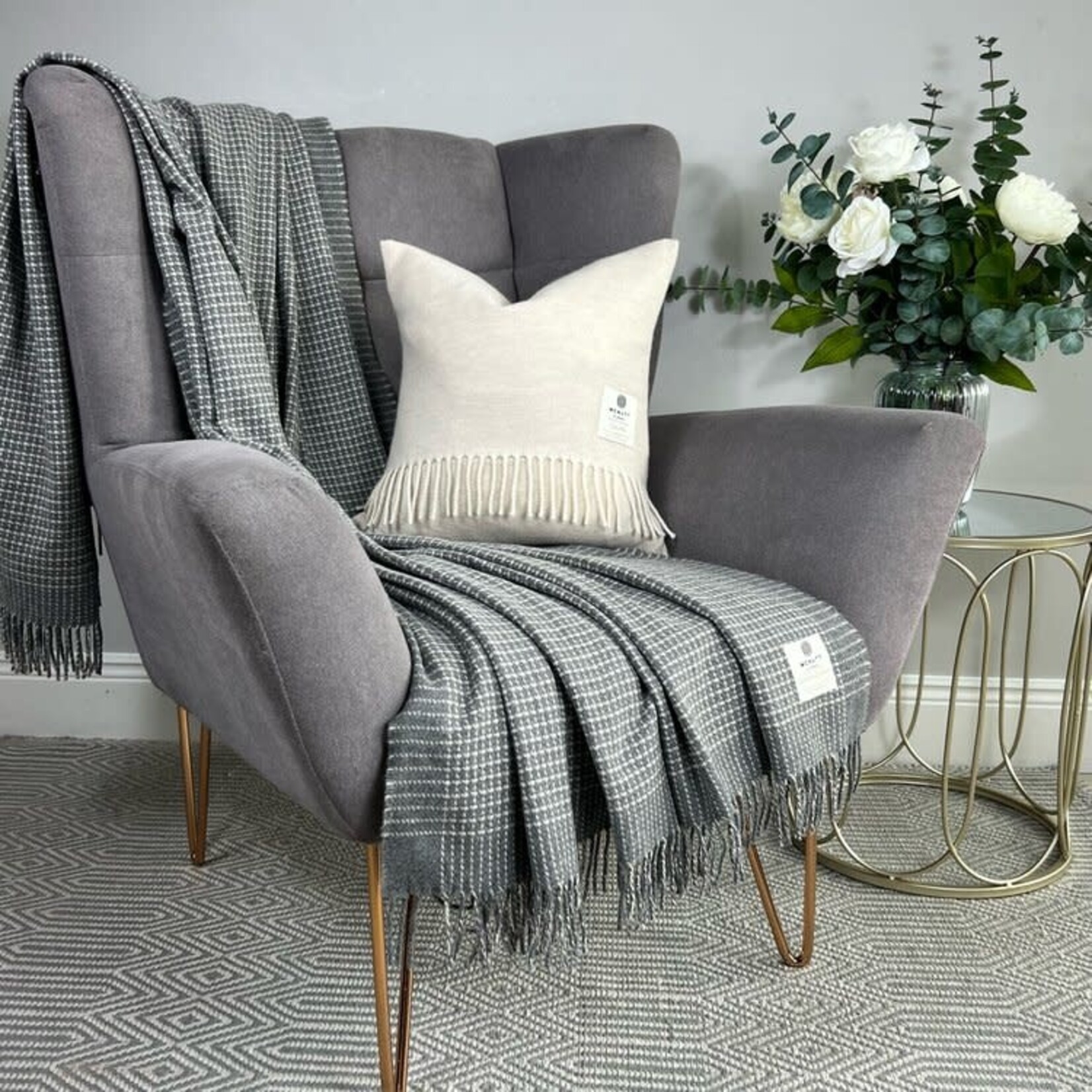 McNutt of Donegal McNutt plaid cashmere/lamswol 200 x 145 cm Alpine Limestone