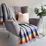 McNutt of Donegal McNutt deken Collection 100% merino 200 x 145 cm Rainbow Stripe