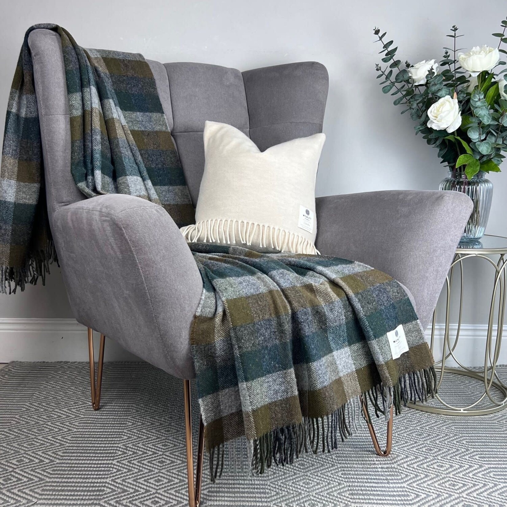 McNutt of Donegal McNutt deken Home Collection 100% merino 200 x 145 Forest Check