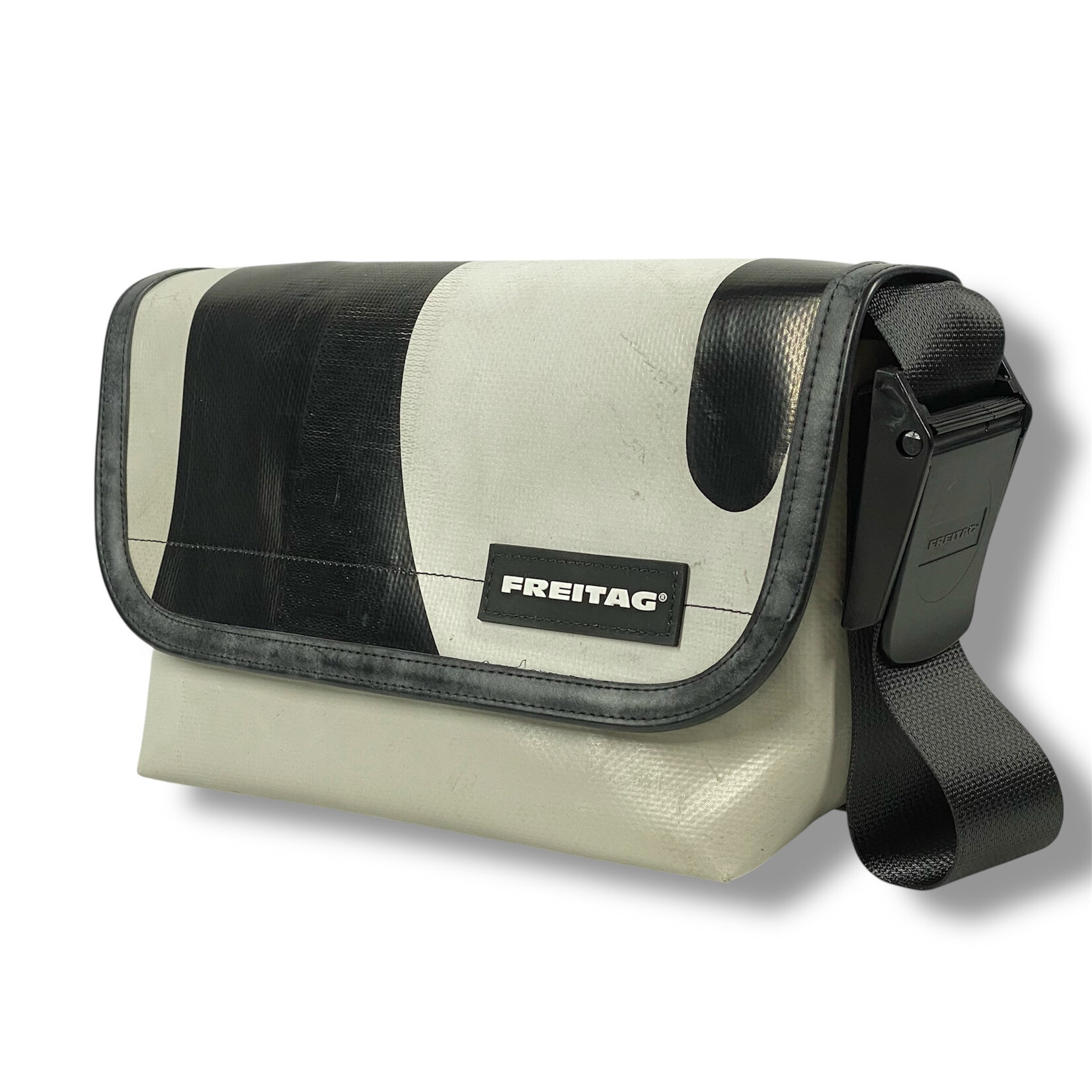 FREITAG F41 HAWAII FIVE-0 Messenger XS