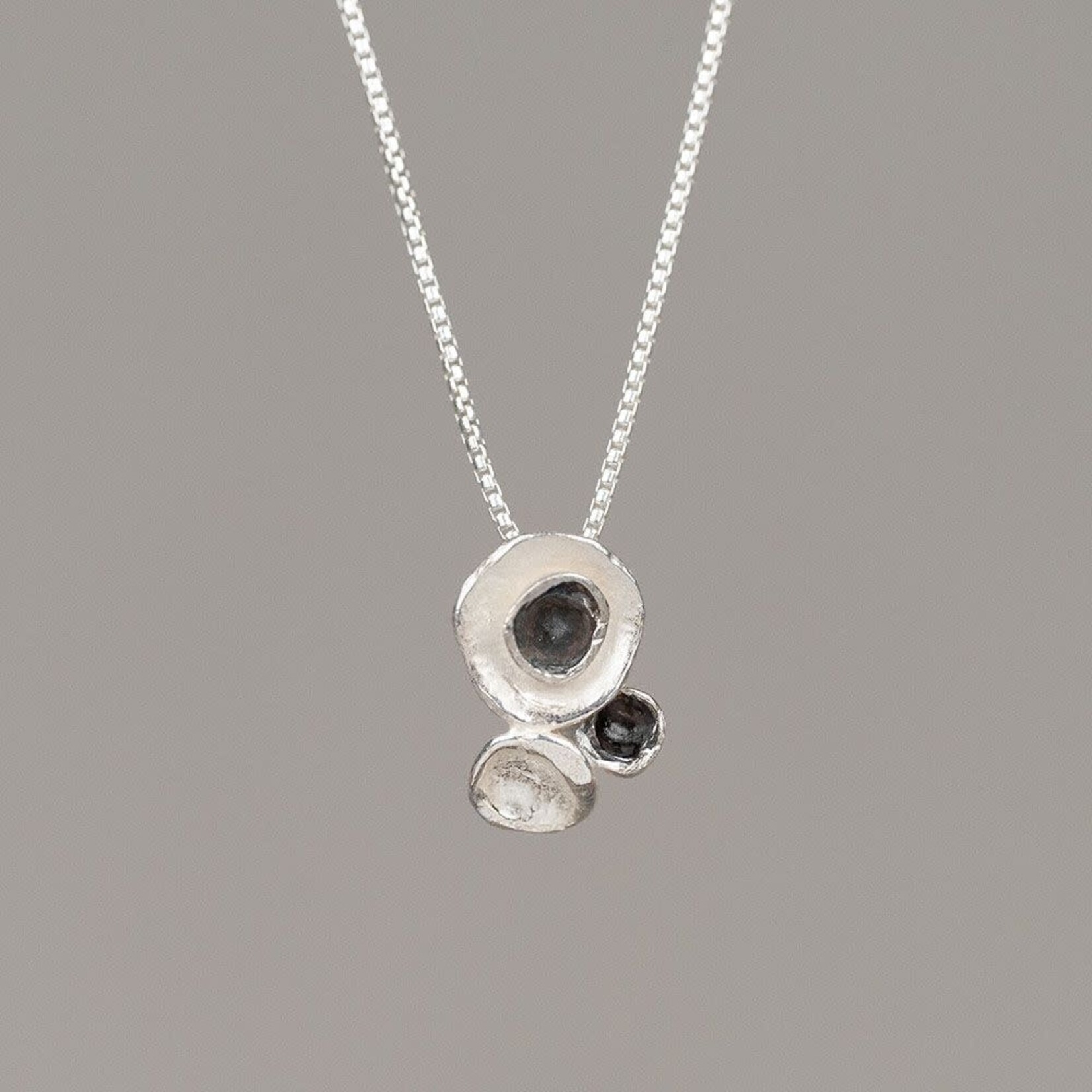 Jéh Jewels Jeh Jewels collier zilver met hanger drie schoteltjes zilver 21552