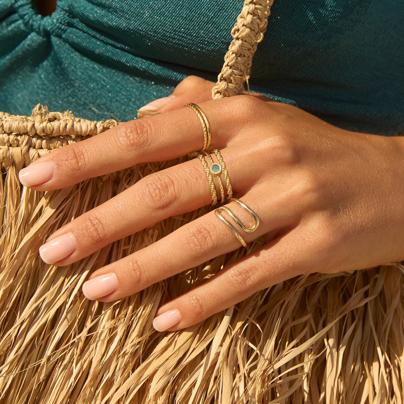 Jackie Gold Jackie Gold Kirstenbosch Blue Topaz Ring maat 56