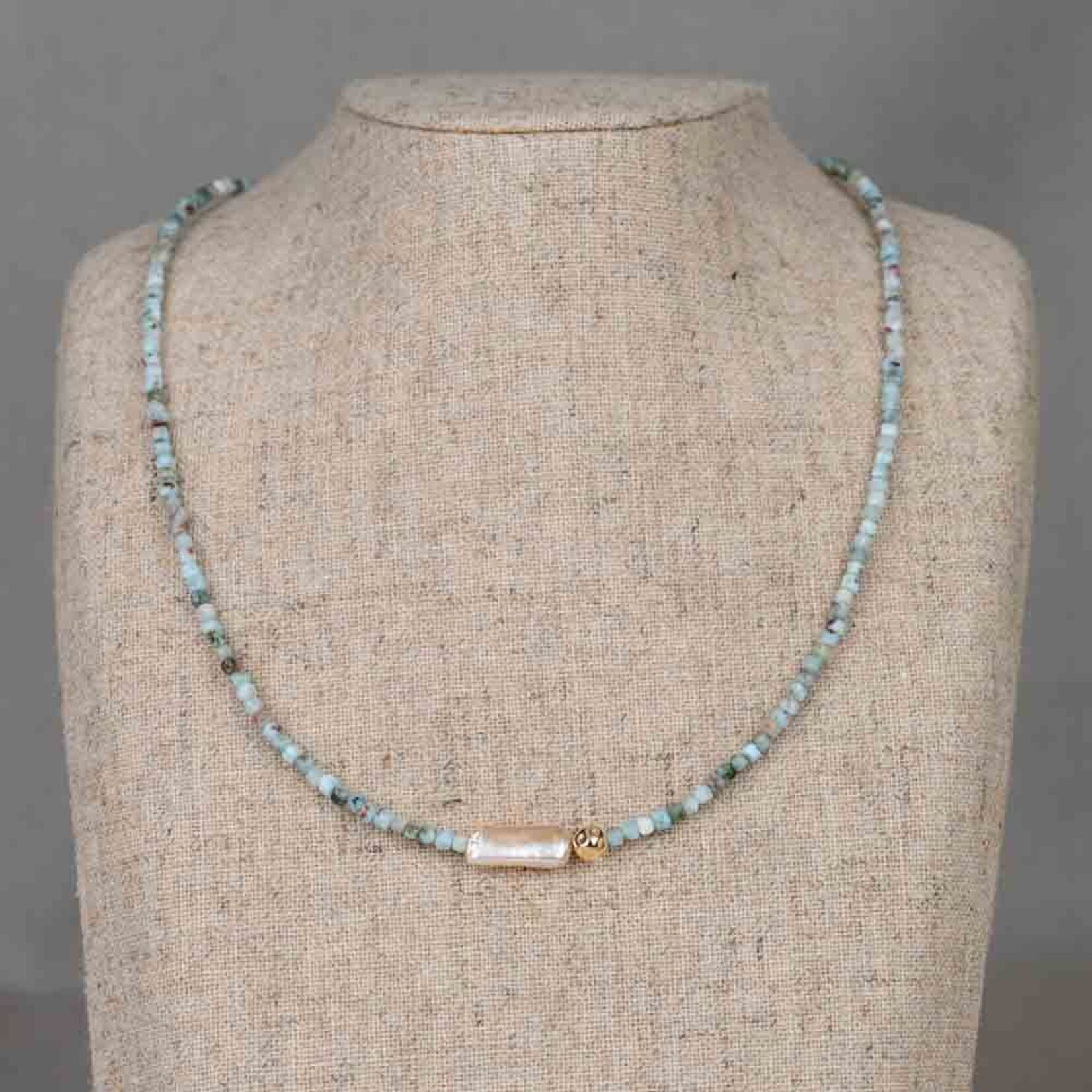 Jéh Jewels Jeh Jewels collier larimar en parel met goldfilled 21730