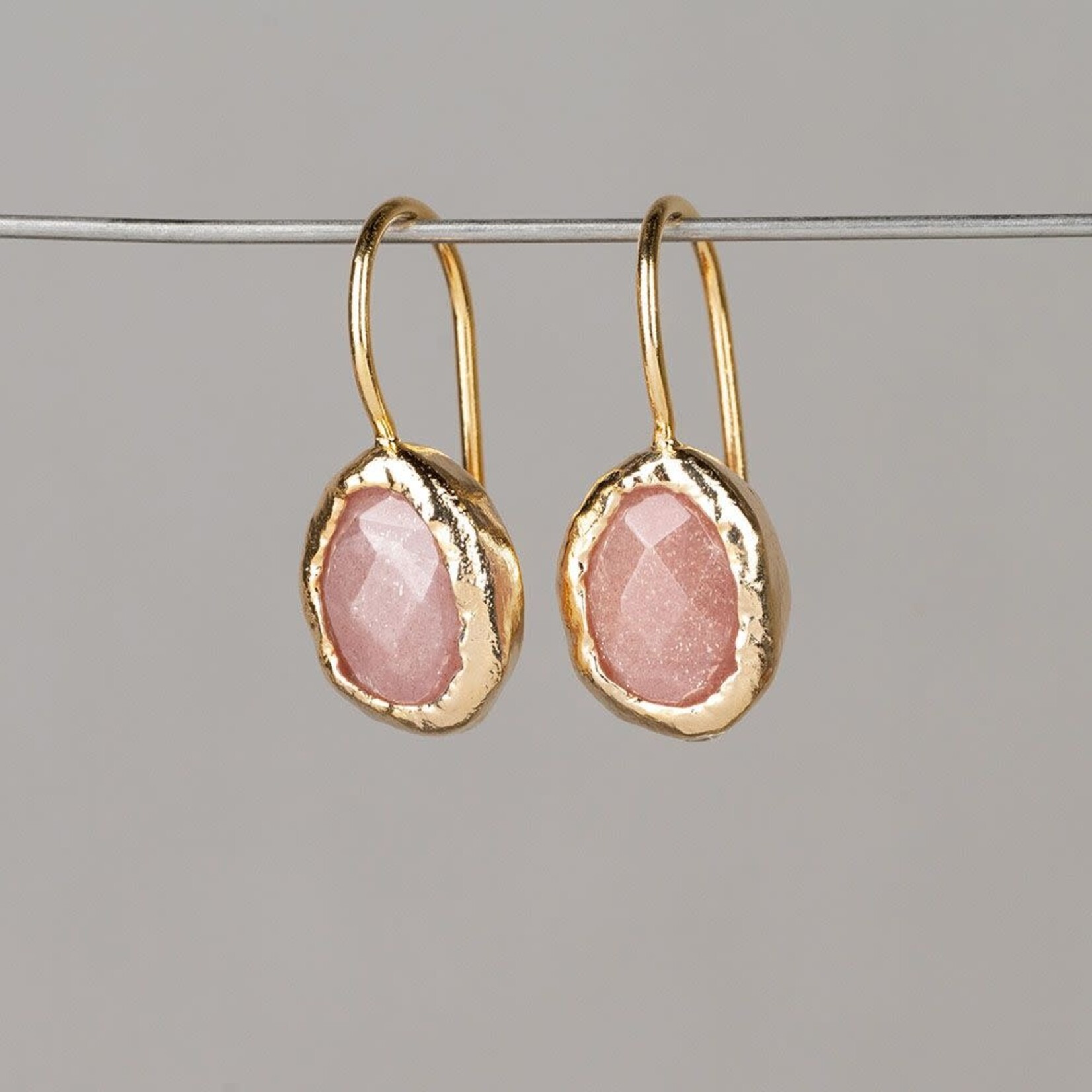 Jéh Jewels Jeh Jewels oorhangers zilver verguld met roze maansteen ovaal 21033