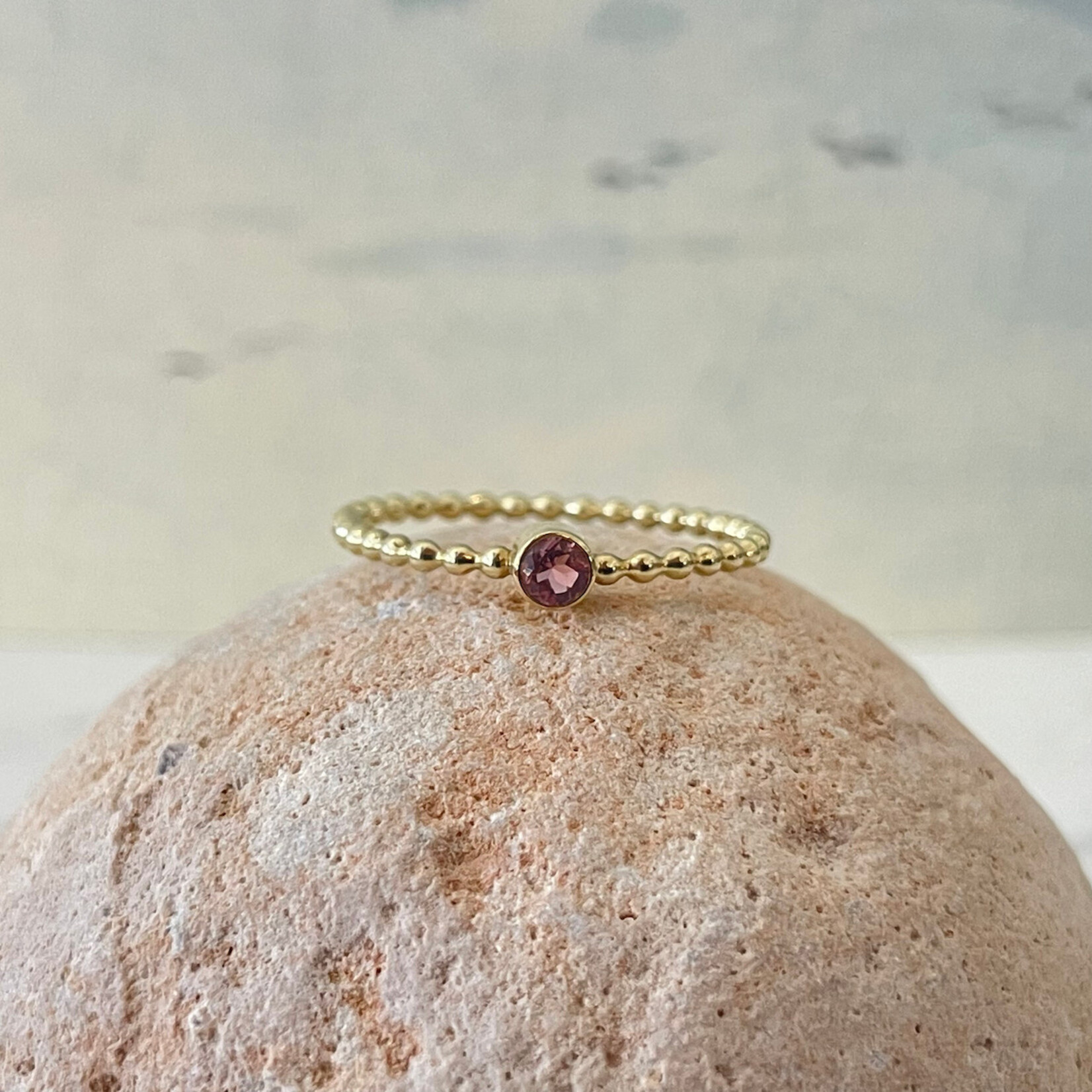 Atelier Île d'Or Ile d'Or Brigitte ring 14 karaat geelgoud met toermalijn 3 mm