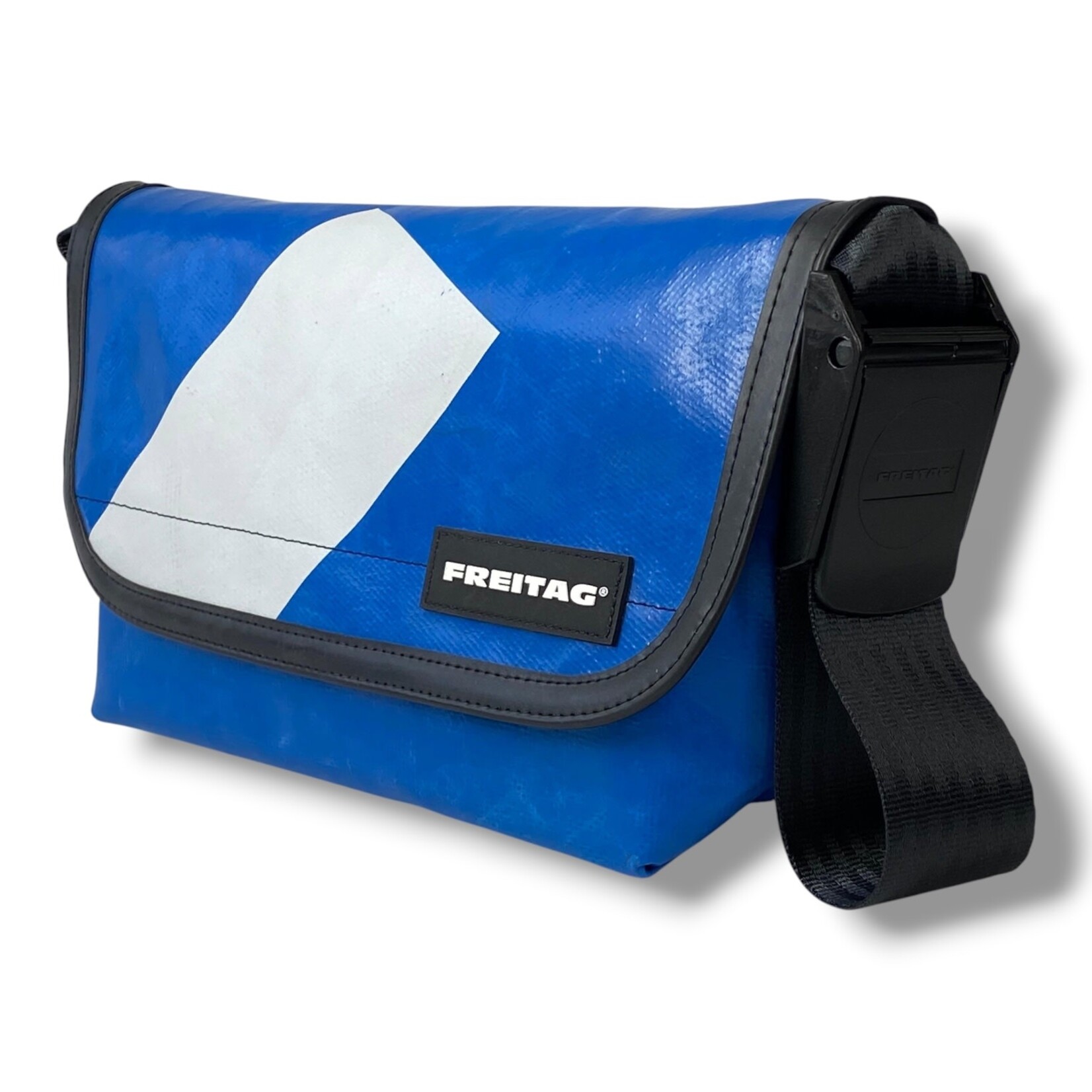 FREITAG F41 HAWAII FIVE-0 - 16