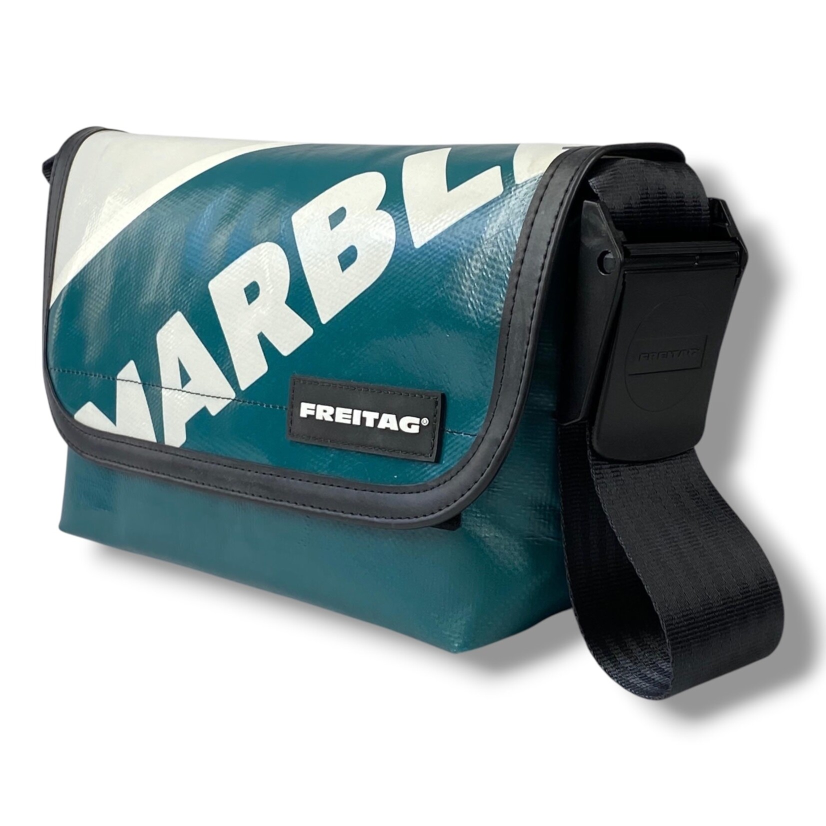 FREITAG F41 HAWAII FIVE-0 Messenger XS
