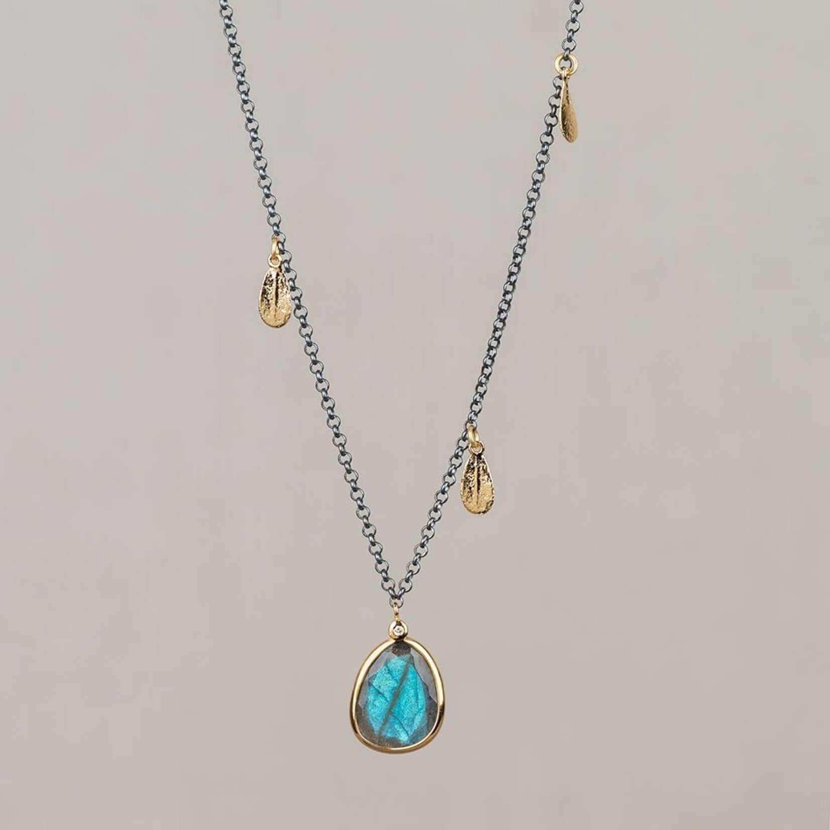 Jéh Jewels Jeh Jewels collier zilver oxy en verguld Leaf met labradoriet 21774