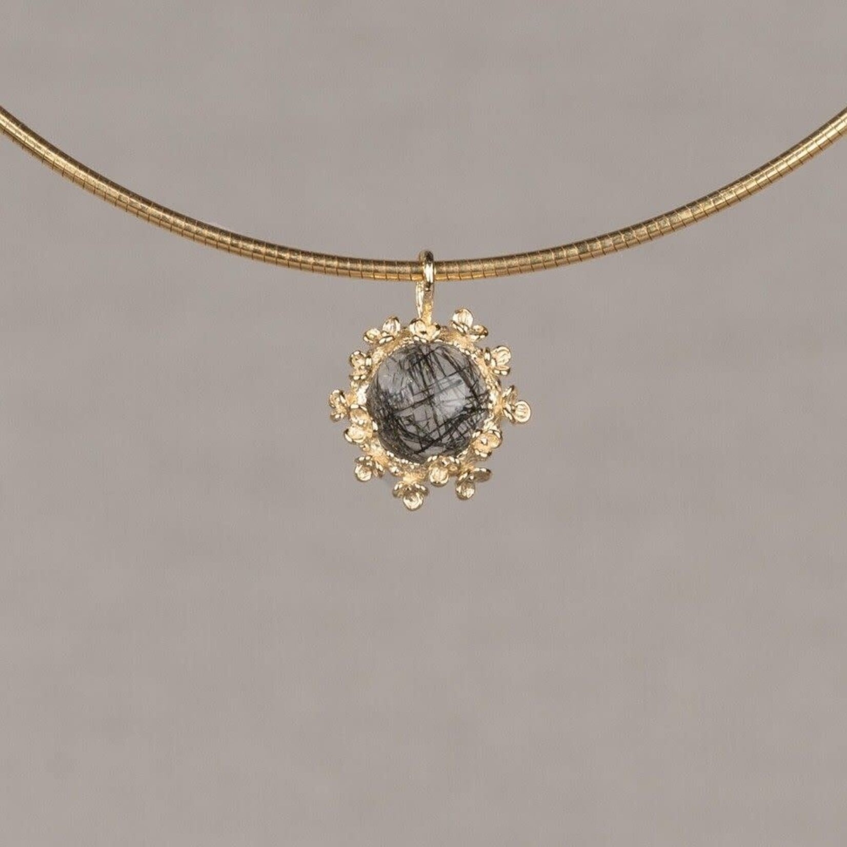 Jéh Jewels Jeh Jewels 14kt geelgoud hanger Blossom met rutielkwarts 20393