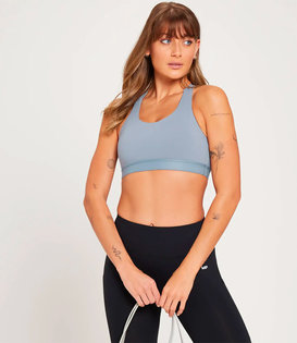 Power sportbeha met gekruiste bandjes