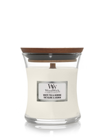 Woodwick White tea & jasmine medium candle
