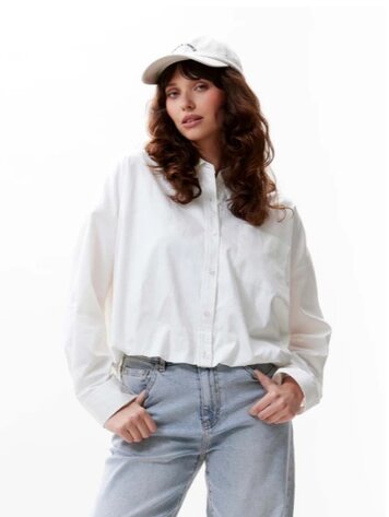 Catwalk Junkie Blouse with tuck in effect - Off White