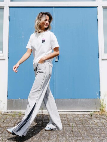 Catwalk Junkie Loose Fit Jeans With Zip Detail - chateau grey