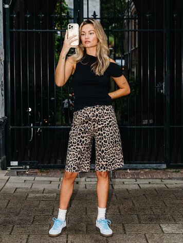 Catwalk Junkie Loose fit leopard jorts