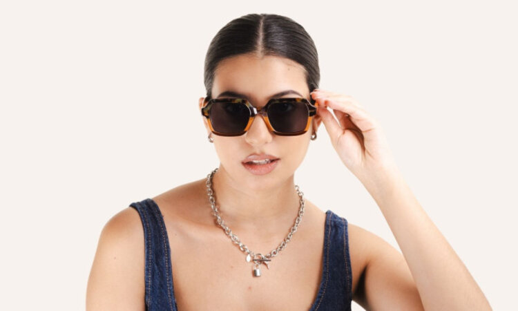 Charly Therapy Kylie Dune