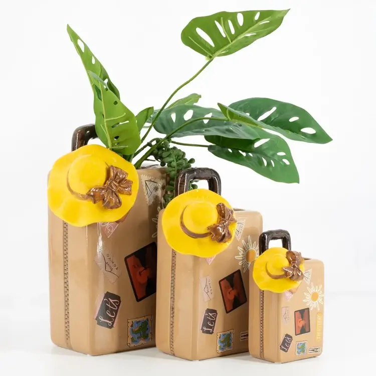 Earthenware suitcase vase 15,7x12x24,5cm