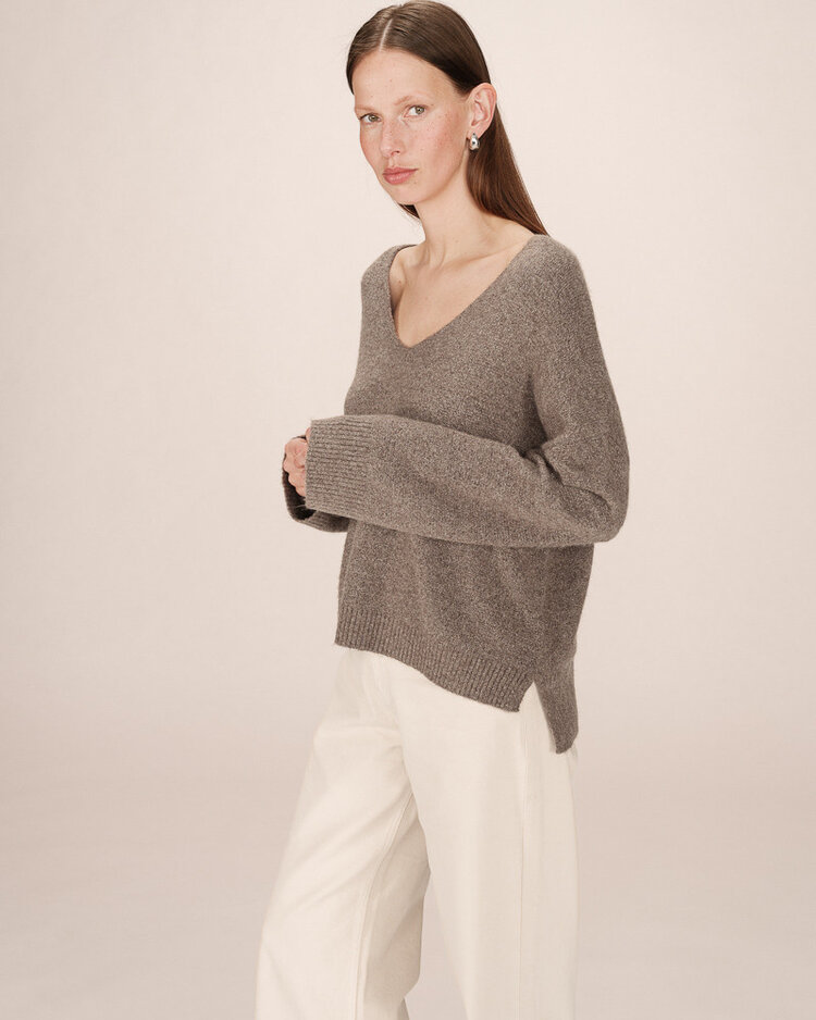 Grace & Mila Salvador Taupe Knit