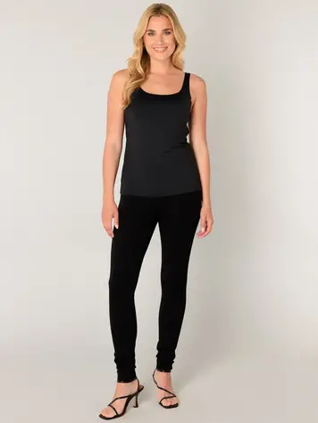 Base Level Yan Top - black