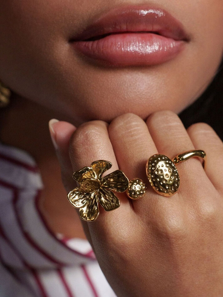 Statement ring ovaal goudkleurig – glow adora