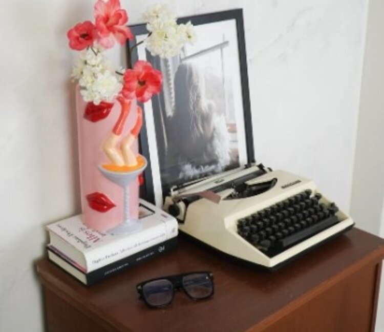 House Vitamin Flower Vase- Pornstar Martini Vase- Ceramic- Pink/ Red- 14x12,5x28 cm