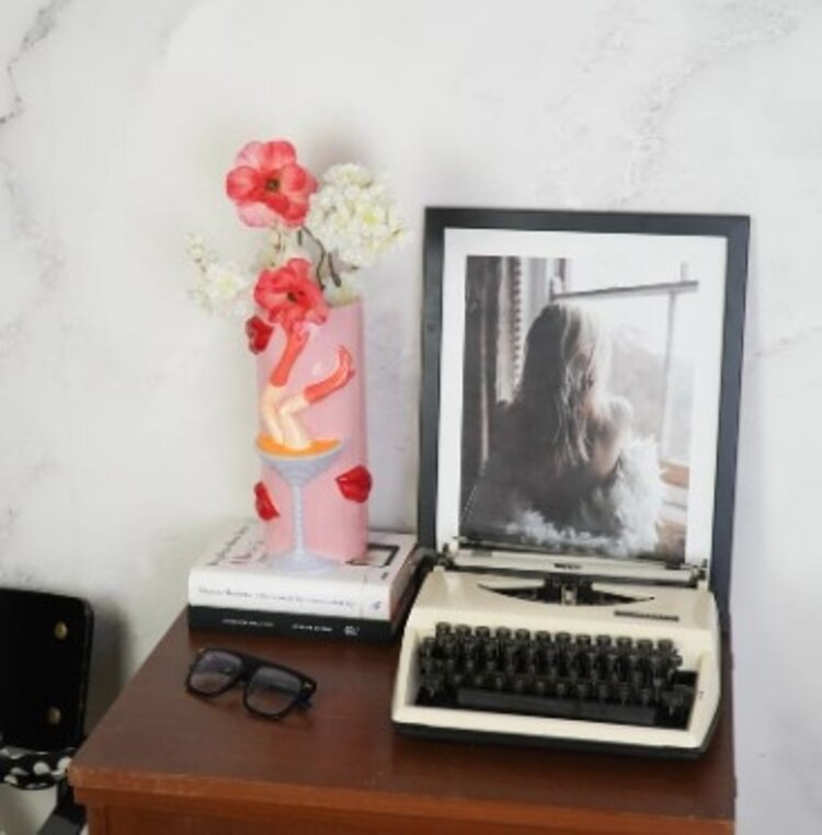 House Vitamin Flower Vase- Pornstar Martini Vase- Ceramic- Pink/ Red- 14x12,5x28 cm