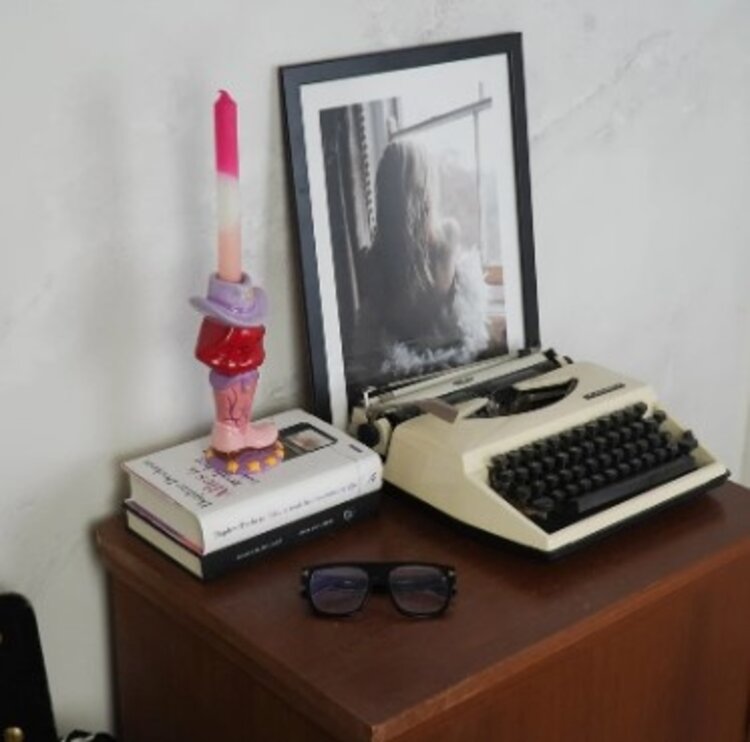 House Vitamin Candle Holder- Boot/ Lip/Hat - Pink/ Red/ Lilac-10x8x20 cm