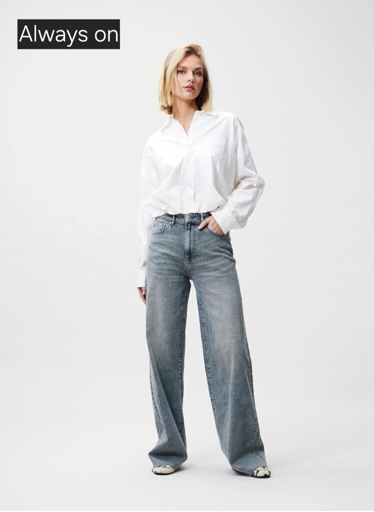 Catwalk Junkie Loose fit jeans - tinted blue