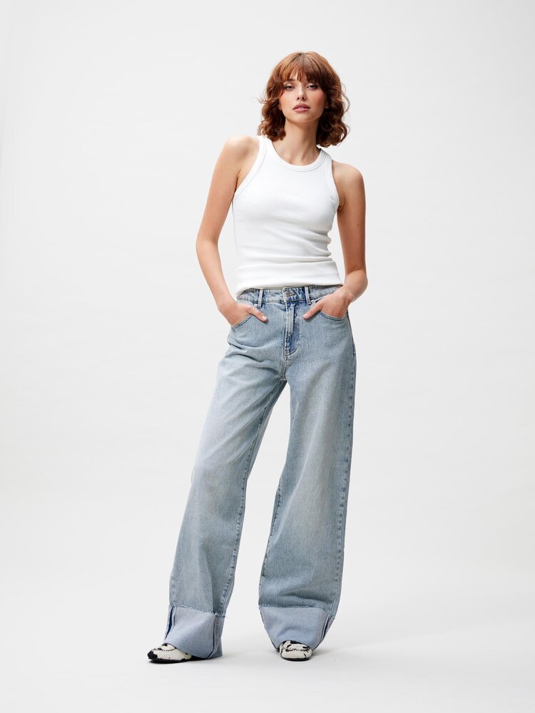 Catwalk Junkie Loose Fit Jeans With Fold - light bleu