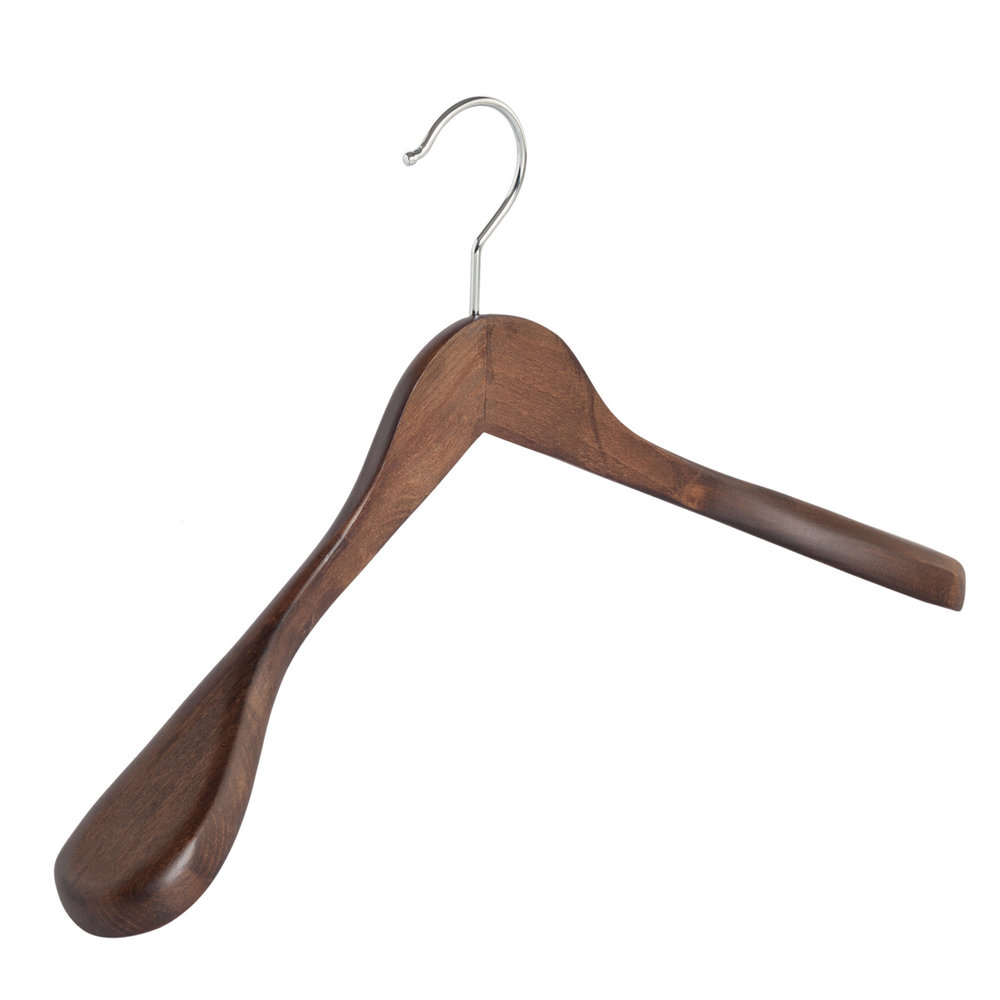 DE KLEDINGHANGER GIGANT Mantel / kostuumhanger (geknikt) beukenhout walnoten gebeitst met schouderverbreding