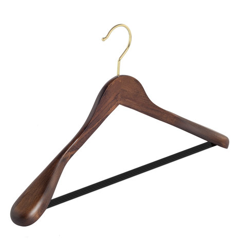 Mantel / kostuumhanger (geknikt) beukenhout walnoten gebeitst met messinghaak, schouderverbreding en anti-slip broeklat
