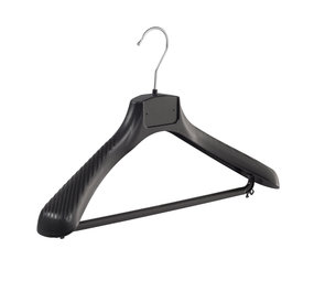 Mantel / kostuumhanger (gebogen) kunststof zwart met schouderverbreding en broeklat Mantel / kostuumhanger (gebogen) kunststof zwart met schouderverbreding en broeklat