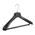 Mantel / kostuumhanger (gebogen) kunststof zwart met schouderverbreding en anti-slip broeklat (2 mm schuim)