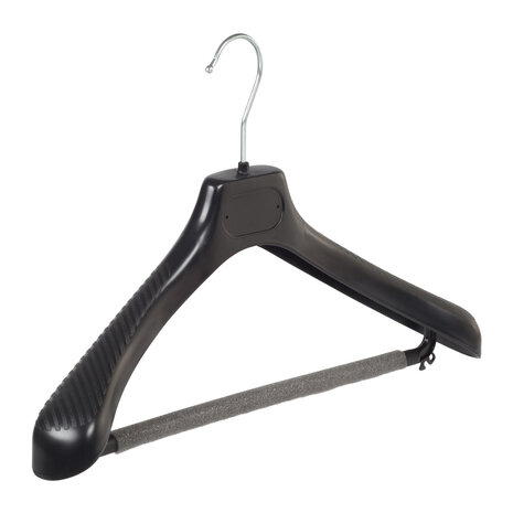 Mantel / kostuumhanger (gebogen) kunststof zwart met schouderverbreding en anti-slip broeklat (2 mm schuim)