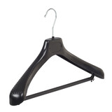 Mantel / kostuumhanger (gebogen) kunststof zwart met schouderverbreding en broeklat