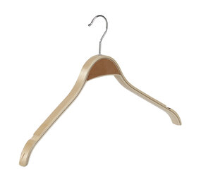 DE KLEDINGHANGER GIGANT Mantel / kostuumhanger (gebogen) berkenhout naturel gelakt met schouderverbreding en rokinkepingen