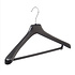 Mantel / kostuumhanger (gebogen) kunststof zwart met schouderverbreding en broeklat Mantel / kostuumhanger (gebogen) kunststof zwart met schouderverbreding en broeklat