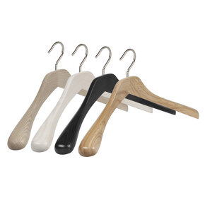 Kledinghangers hout