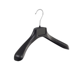 Mantel / kostuumhanger (gebogen) kunststof zwart met schouderverbreding Mantel / kostuumhanger (gebogen) kunststof zwart met schouderverbreding