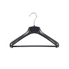 DE KLEDINGHANGER GIGANT Mantel / kostuumhanger (gebogen) kunststof zwart met schouderverbreding en broeklat DE KLEDINGHANGER GIGANT Mantel / kostuumhanger (gebogen) kunststof zwart met schouderverbreding en broeklat
