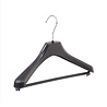 DE KLEDINGHANGER GIGANT Mantel / kostuumhanger (gebogen) kunststof zwart met schouderverbreding en broeklat DE KLEDINGHANGER GIGANT Mantel / kostuumhanger (gebogen) kunststof zwart met schouderverbreding en broeklat