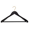 DE KLEDINGHANGER GIGANT Mantel / kostuumhanger (geknikt) beukenhout zwart gelakt met messinghaak, schouderverbreding en anti-slip broeklat DE KLEDINGHANGER GIGANT Mantel / kostuumhanger (geknikt) beukenhout zwart gelakt met messinghaak, schouderverbreding en anti-slip broeklat