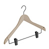DE KLEDINGHANGER GIGANT Blouse / shirthanger (geknikt) beukenhout naturel ongelakt met zwarte haak, rokinkepingen en anti-slip knijpers DE KLEDINGHANGER GIGANT Blouse / shirthanger (geknikt) beukenhout naturel ongelakt met zwarte haak, rokinkepingen en anti-slip knijpers