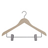 DE KLEDINGHANGER GIGANT Blouse / shirthanger (geknikt) beukenhout naturel ongelakt met canon gun haak en anti-slip knijpers DE KLEDINGHANGER GIGANT Blouse / shirthanger (geknikt) beukenhout naturel ongelakt met canon gun haak en anti-slip knijpers